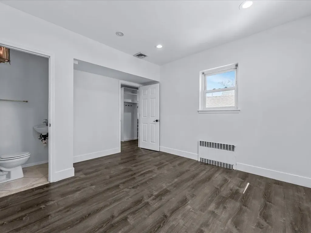 360 Franklin Avenue Hewlett NY 11557