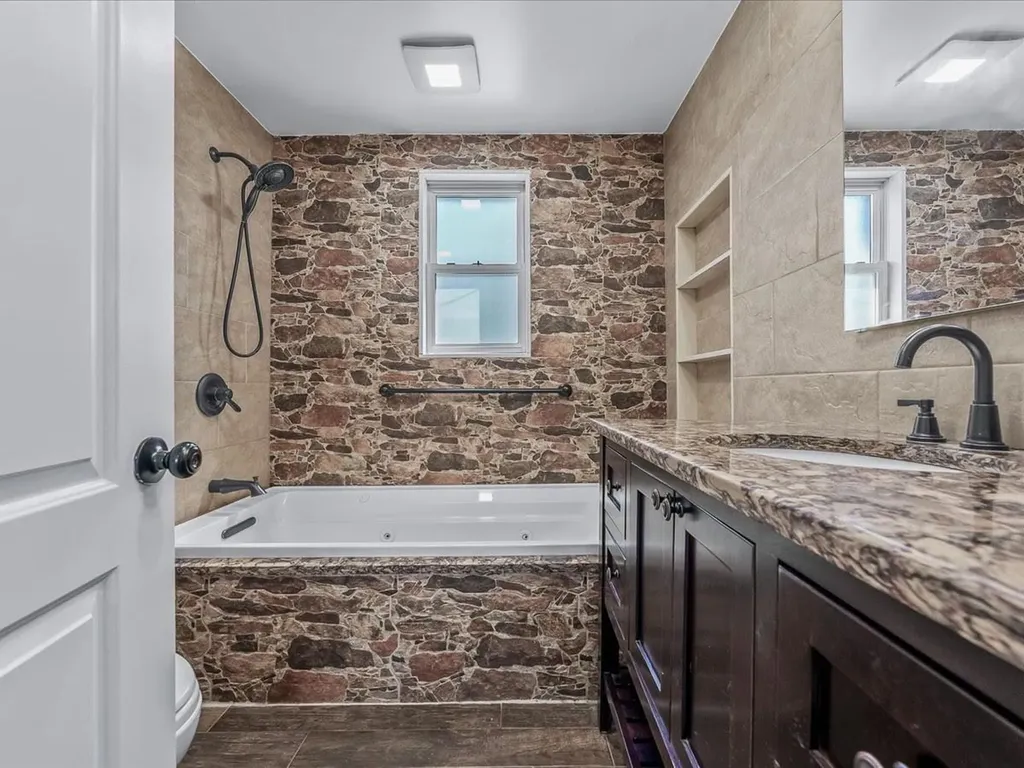 360 Franklin Avenue Hewlett NY 11557