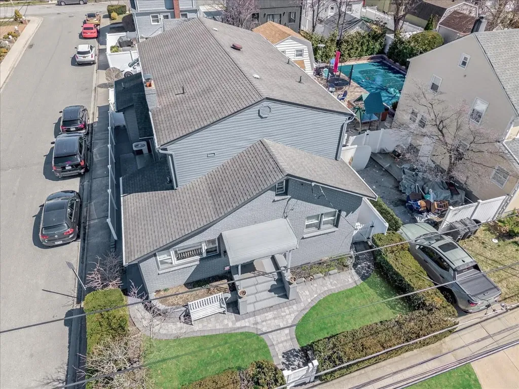 360 Franklin Avenue Hewlett NY 11557