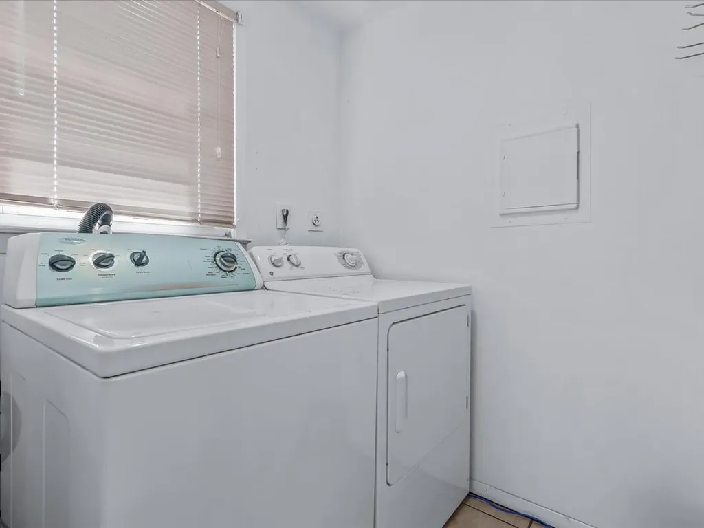 360 Franklin Avenue Hewlett NY 11557