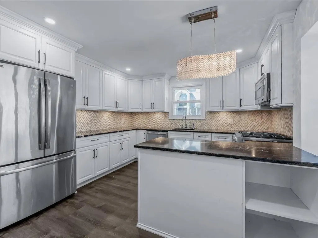 360 Franklin Avenue Hewlett NY 11557