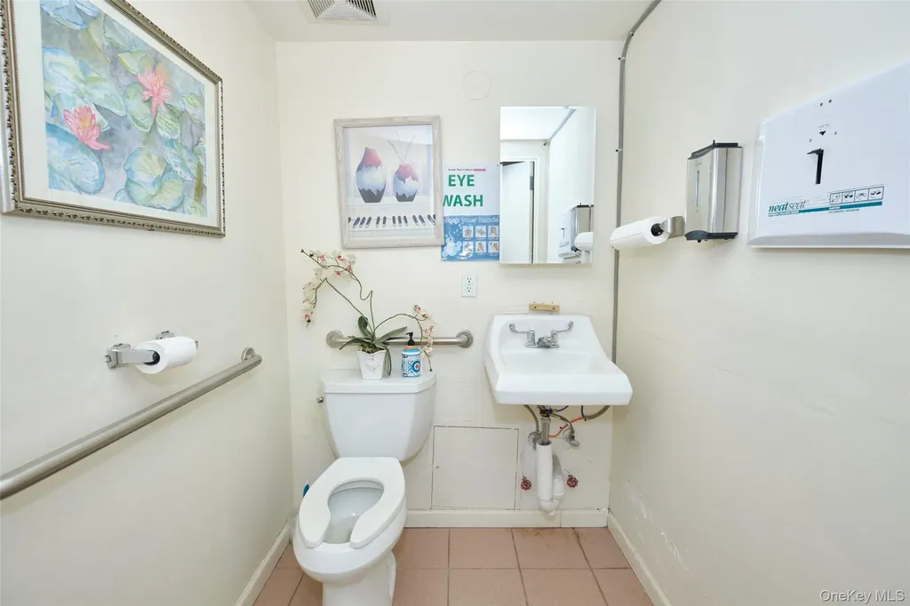 13340 37th Avenue Flushing NY 11354