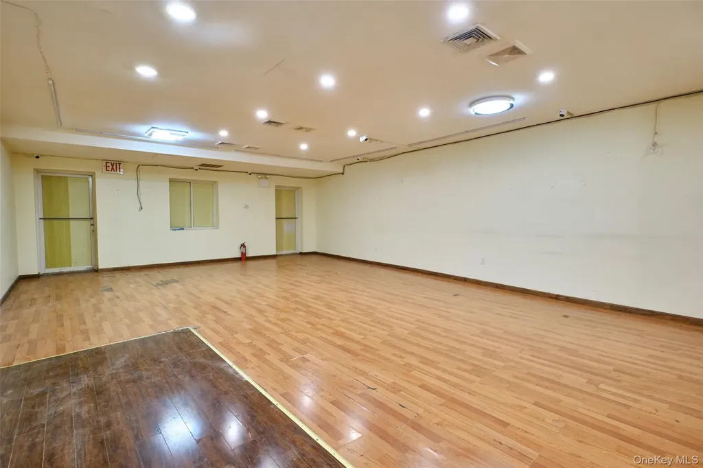 13340 37th Avenue Flushing NY 11354