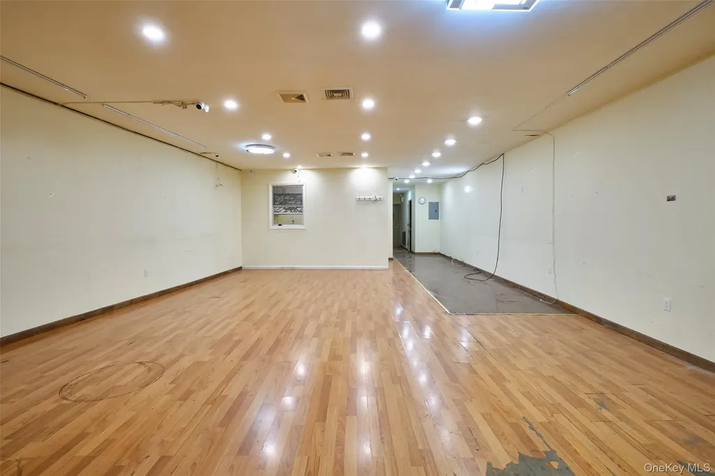 13340 37th Avenue Flushing NY 11354