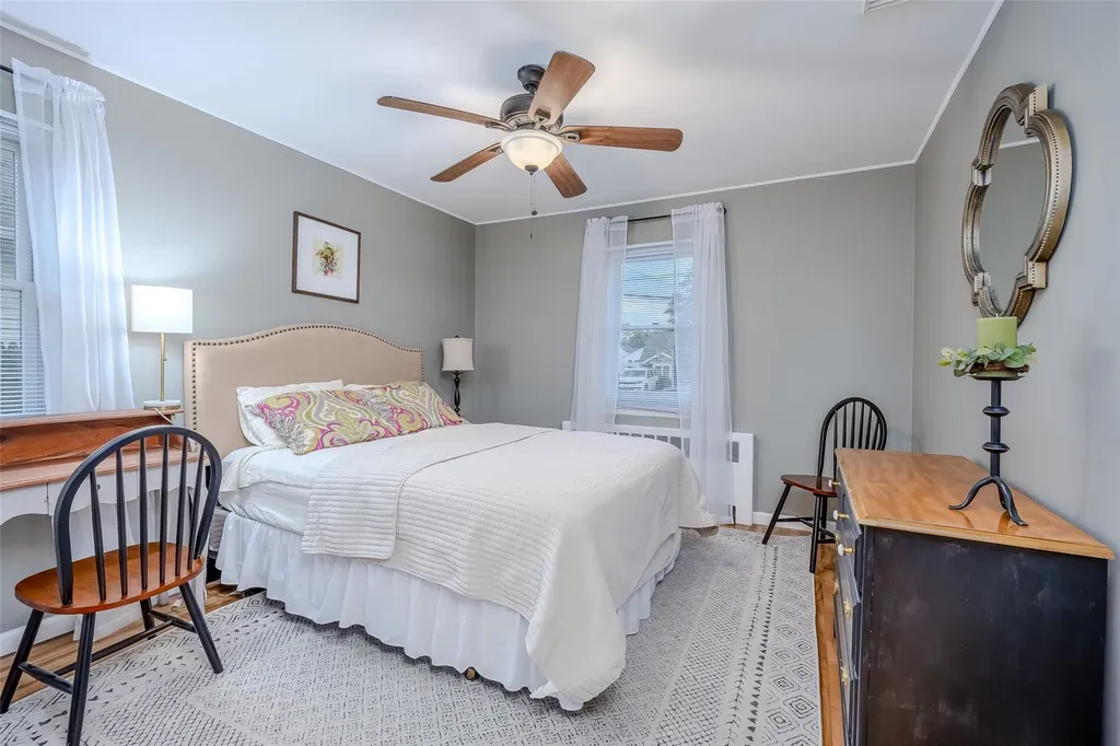 10 Bradish Lane Babylon NY 11702