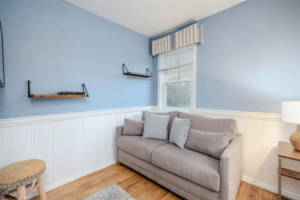 10 Bradish Lane Babylon NY 11702