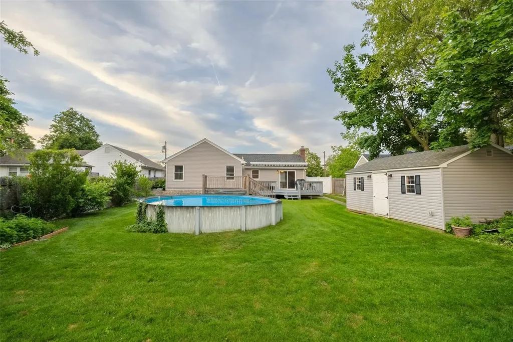 10 Bradish Lane Babylon NY 11702