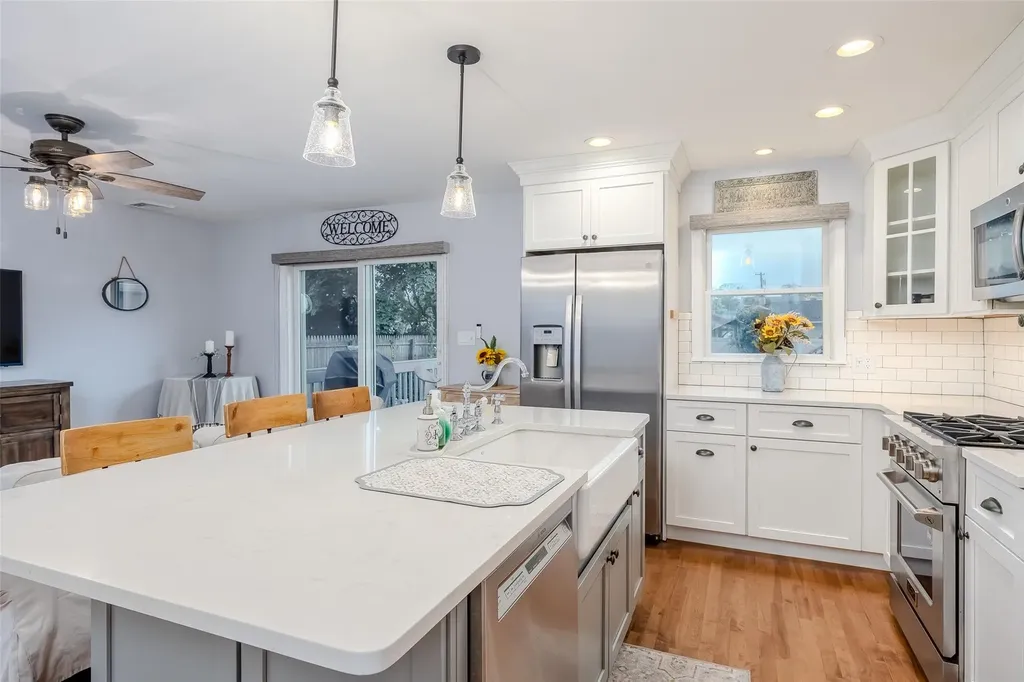10 Bradish Lane Babylon NY 11702