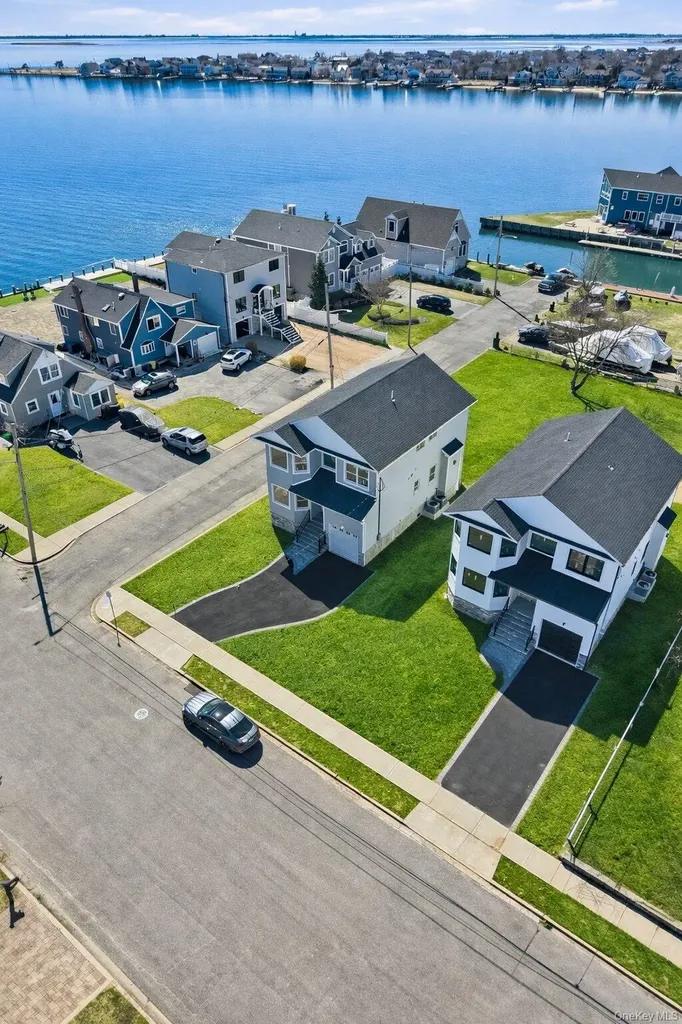 103 Clocks Boulevard Massapequa NY 11758