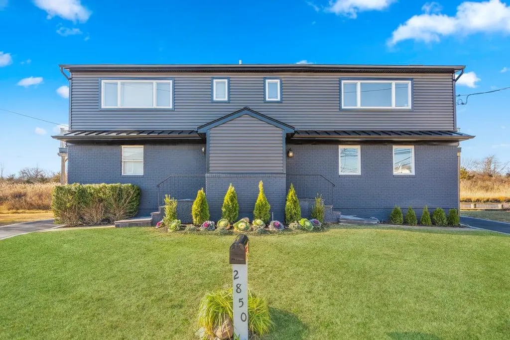 2850 Shore Road Seaford NY 11783