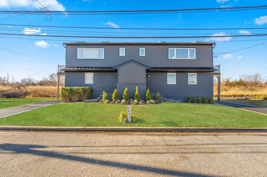 2850 Shore Road Seaford NY 11783