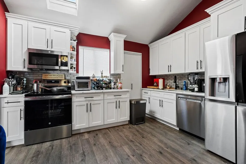 2850 Shore Road Seaford NY 11783