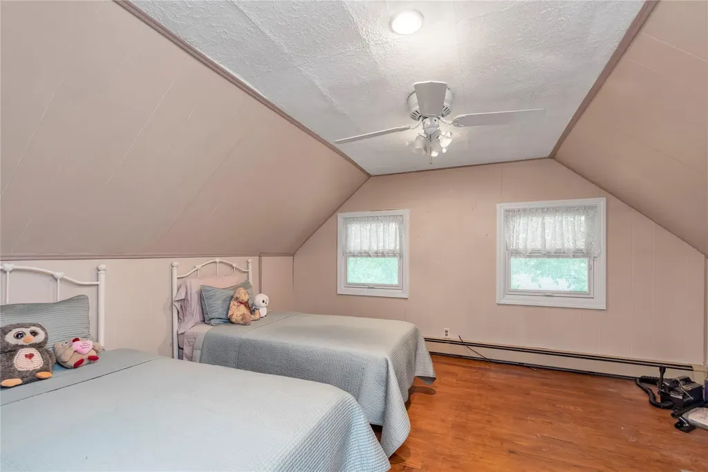 16 Crescent Lane Levittown NY 11756
