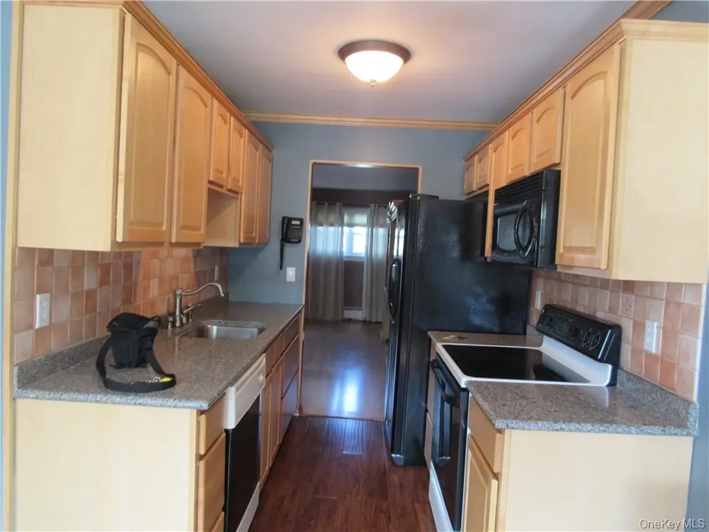 105 Sarah Lane Middletown NY 10941