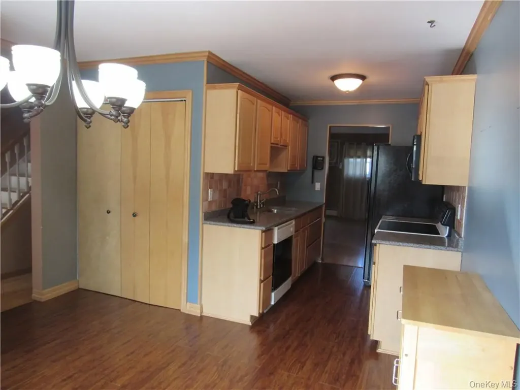 105 Sarah Lane Middletown NY 10941