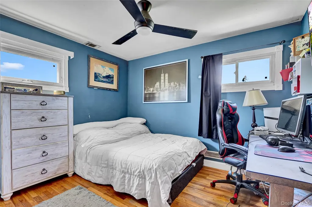 286 E 4th Street Deer Park NY 11729