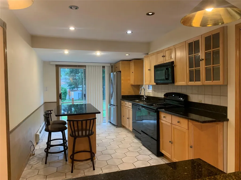 2 Stuart Drive Syosset NY 11791