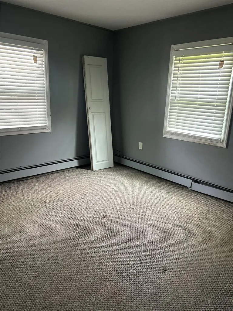 9 Hunt Lane Levittown NY 11756