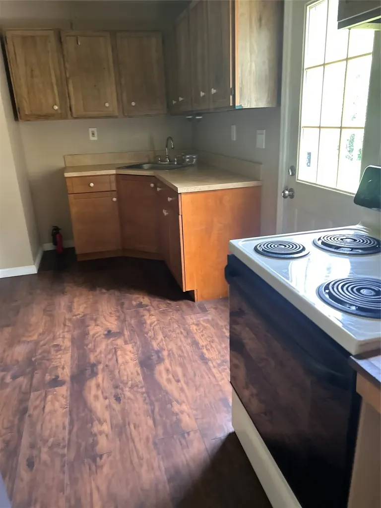 9 Hunt Lane Levittown NY 11756