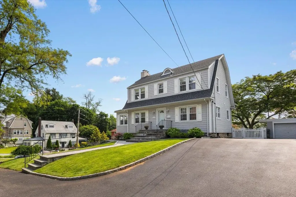 22 Chippewa Road Yonkers NY 10710