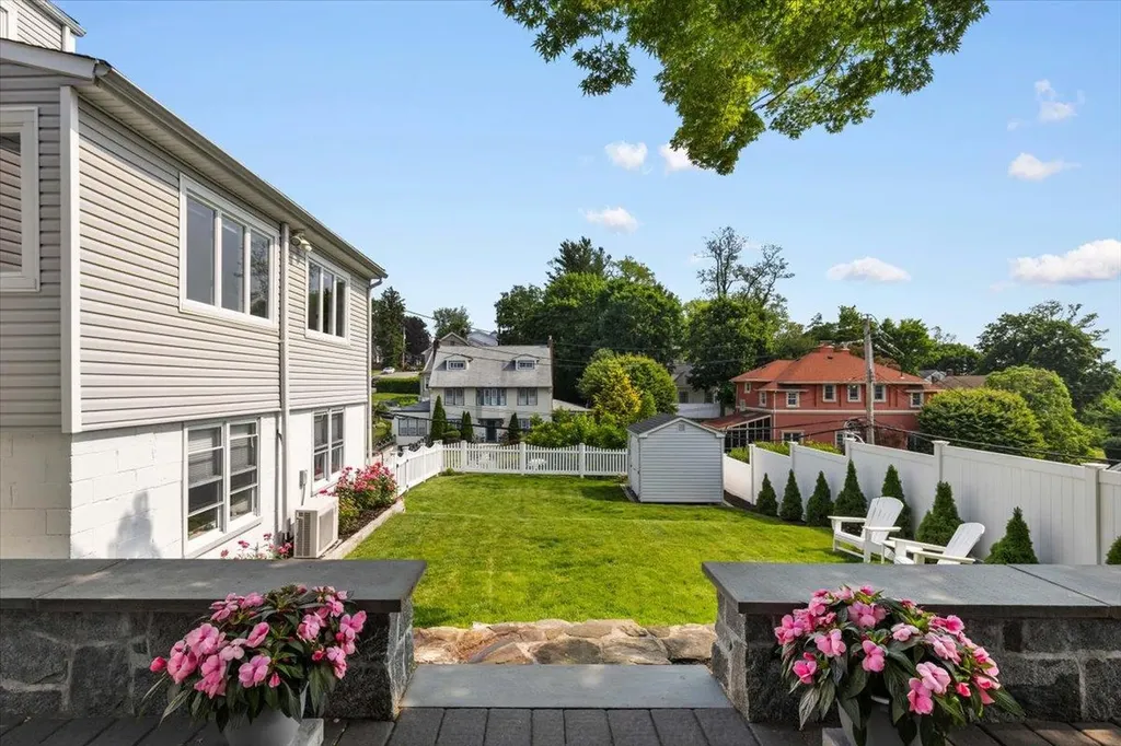 22 Chippewa Road Yonkers NY 10710