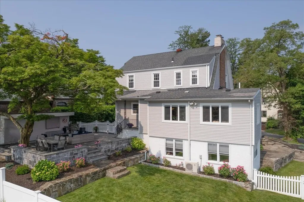 22 Chippewa Road Yonkers NY 10710
