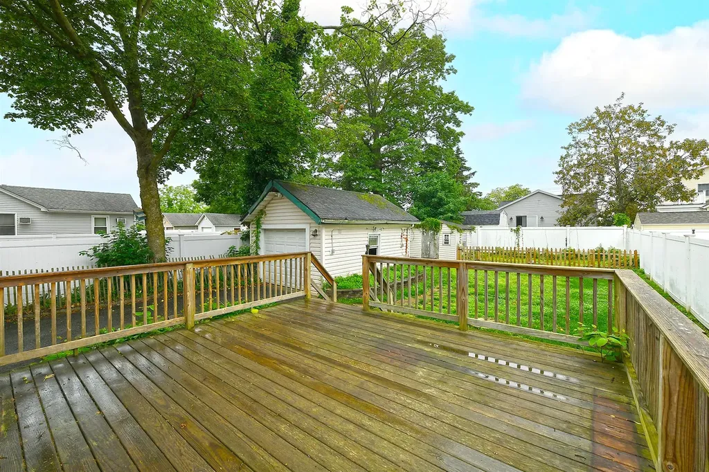 426 Lakeview Road Bellmore NY 11710