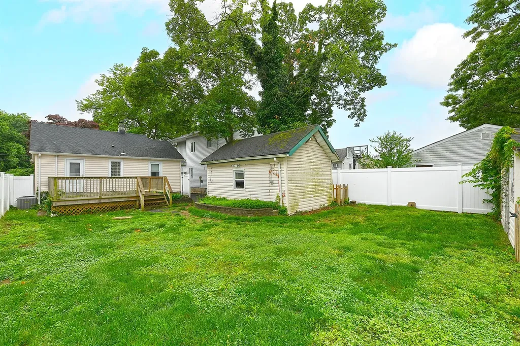 426 Lakeview Road Bellmore NY 11710