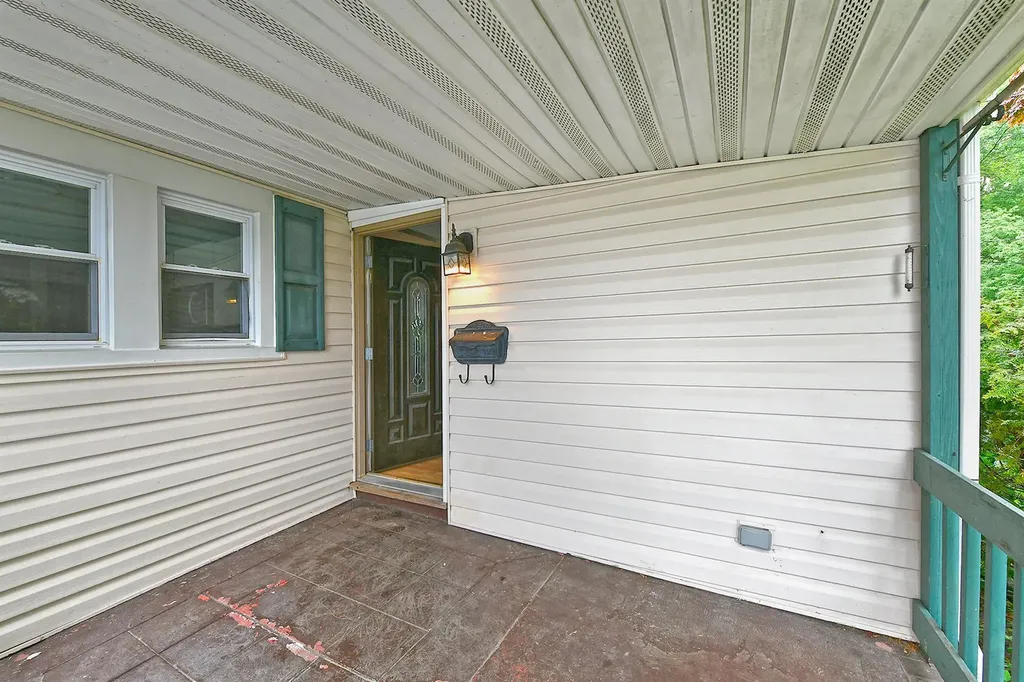 426 Lakeview Road Bellmore NY 11710