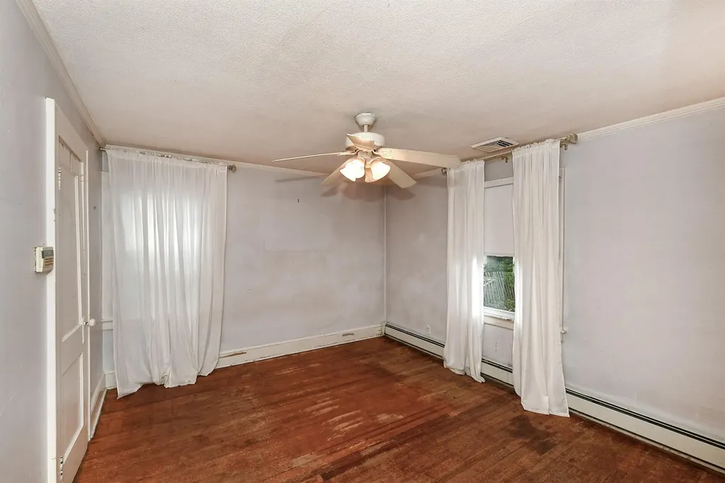 426 Lakeview Road Bellmore NY 11710