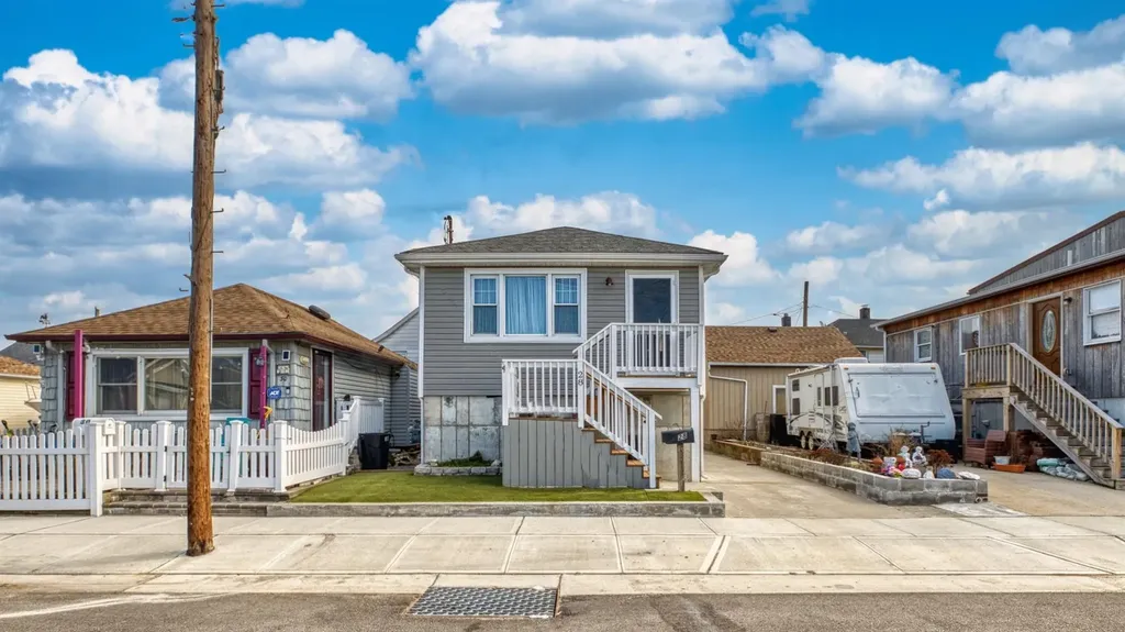 28 Walnut Road Inwood NY 11096