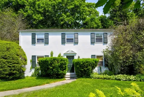 8 & 9 Meadow Spring Lane Glen Cove NY 11542