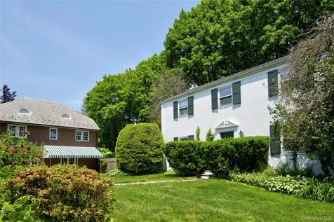 8 & 9 Meadow Spring Lane Glen Cove NY 11542