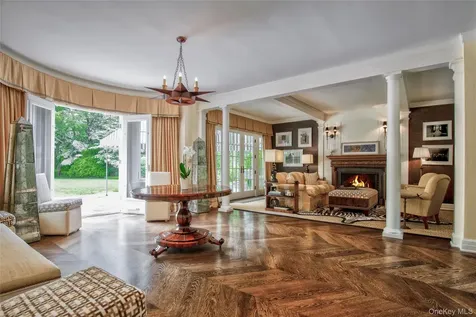 8 & 9 Meadow Spring Lane Glen Cove NY 11542