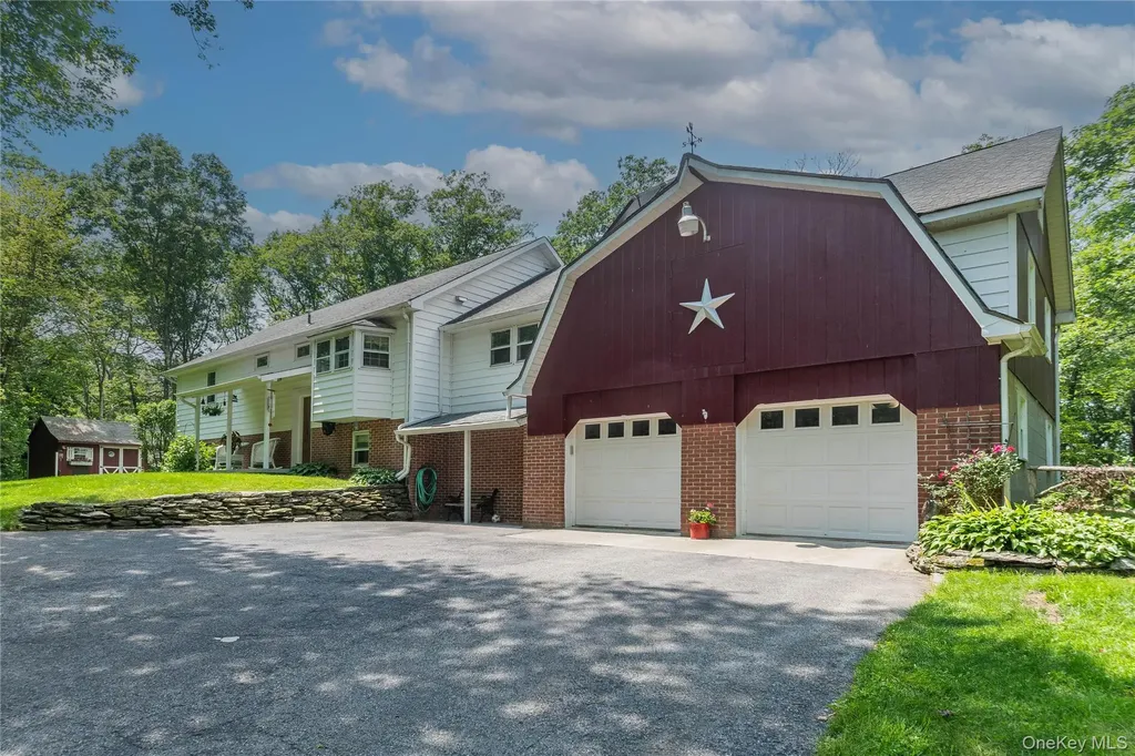 89 Birch Drive Pleasant Valley NY 12569