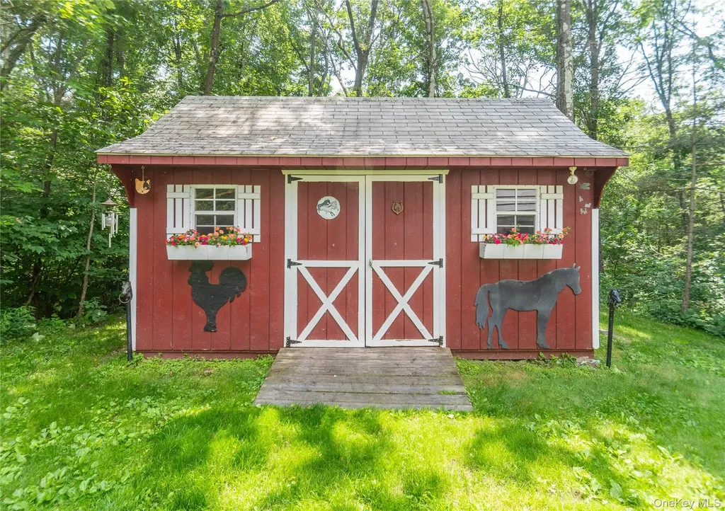 89 Birch Drive Pleasant Valley NY 12569