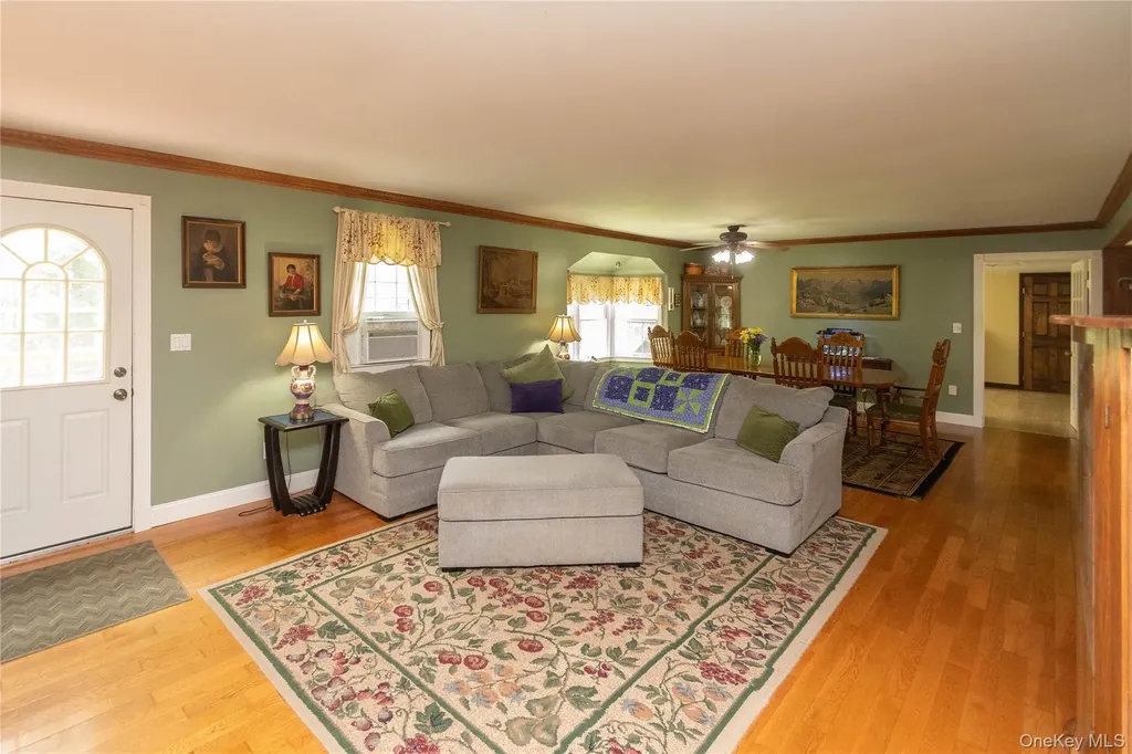 89 Birch Drive Pleasant Valley NY 12569