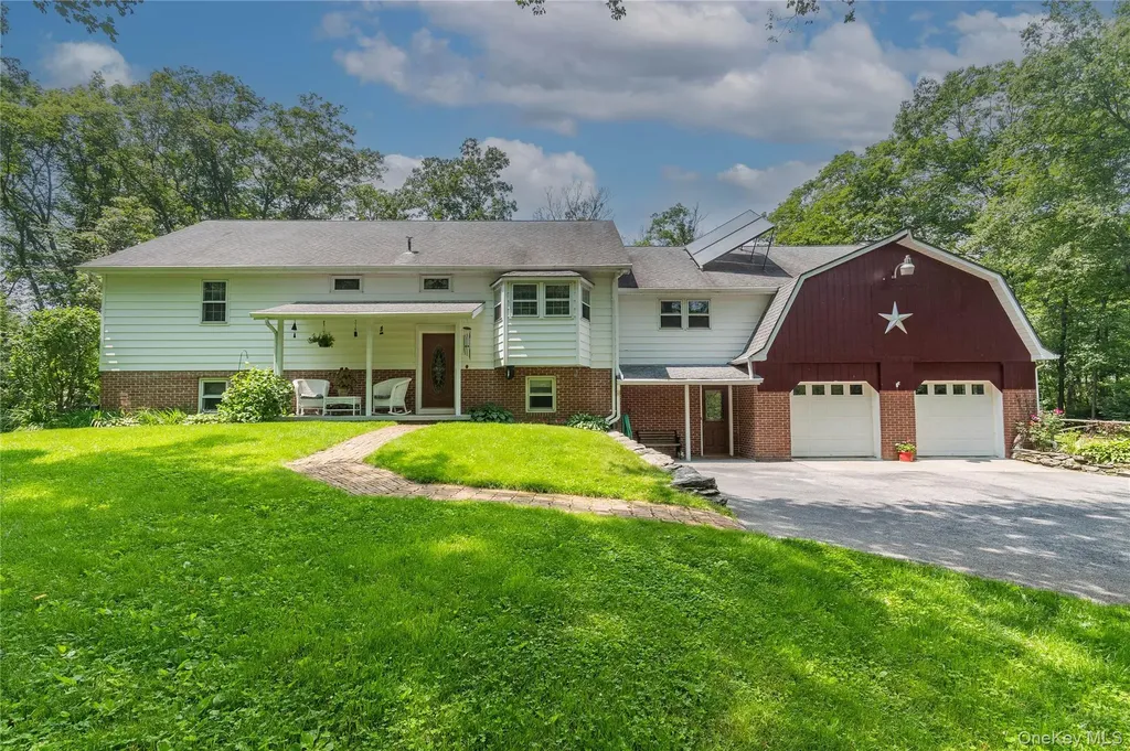 89 Birch Drive Pleasant Valley NY 12569