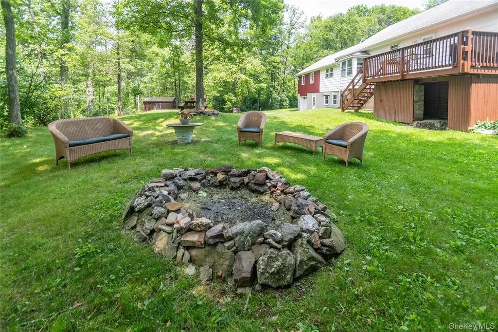 89 Birch Drive Pleasant Valley NY 12569