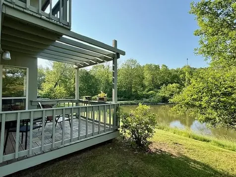 11 Creek Circle Rhinebeck NY 12572