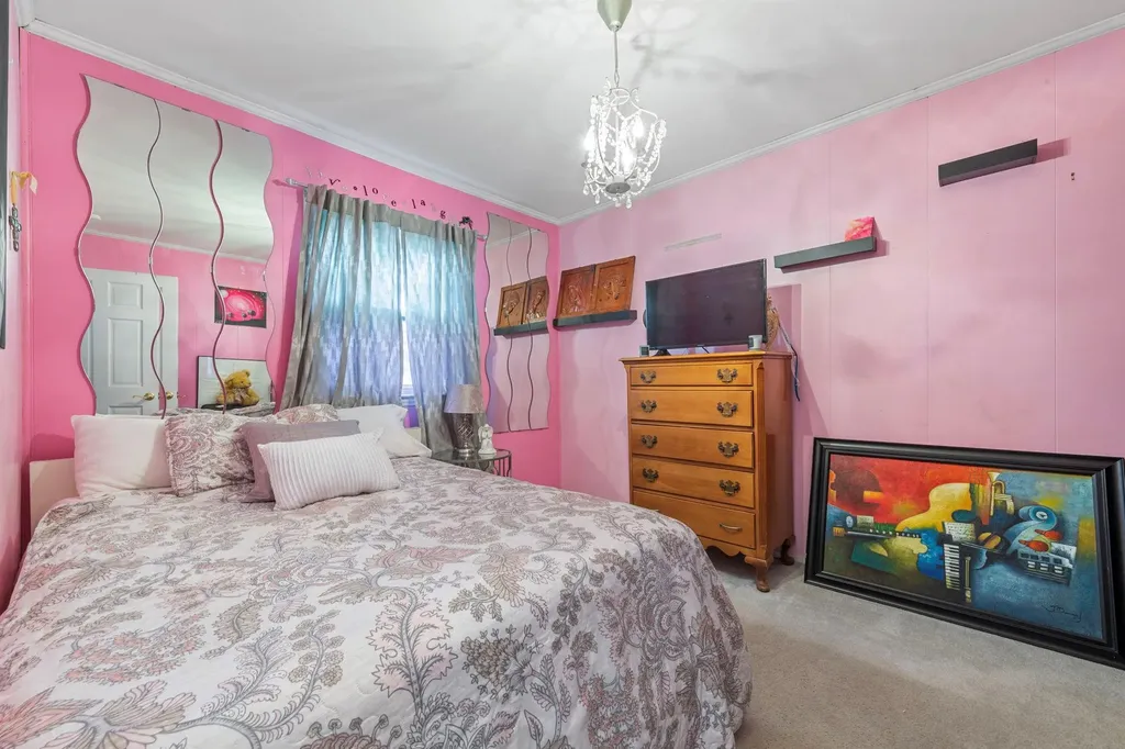1741 Meadowbrook Road Merrick NY 11566