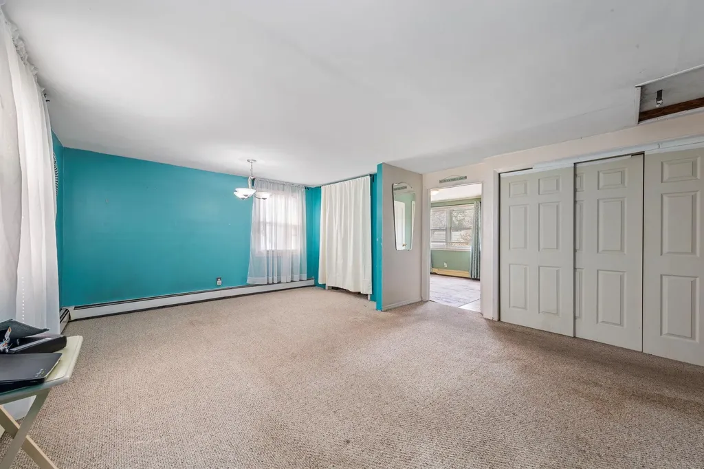 1741 Meadowbrook Road Merrick NY 11566