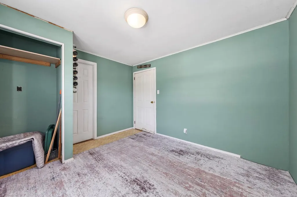 1741 Meadowbrook Road Merrick NY 11566