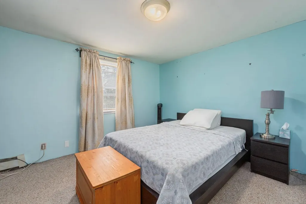 1741 Meadowbrook Road Merrick NY 11566