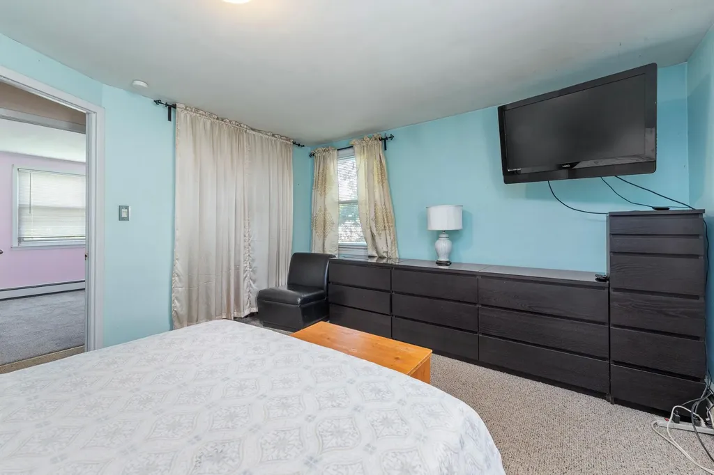 1741 Meadowbrook Road Merrick NY 11566