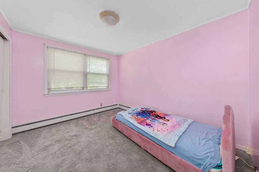 1741 Meadowbrook Road Merrick NY 11566
