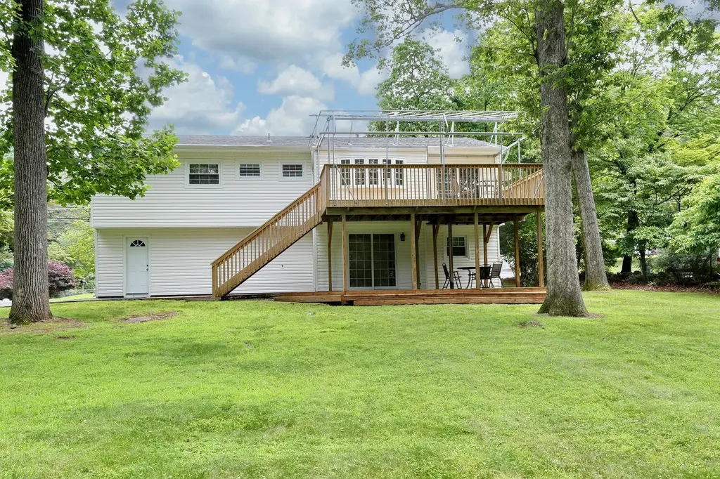 15 Cragmere Road Suffern NY 10901