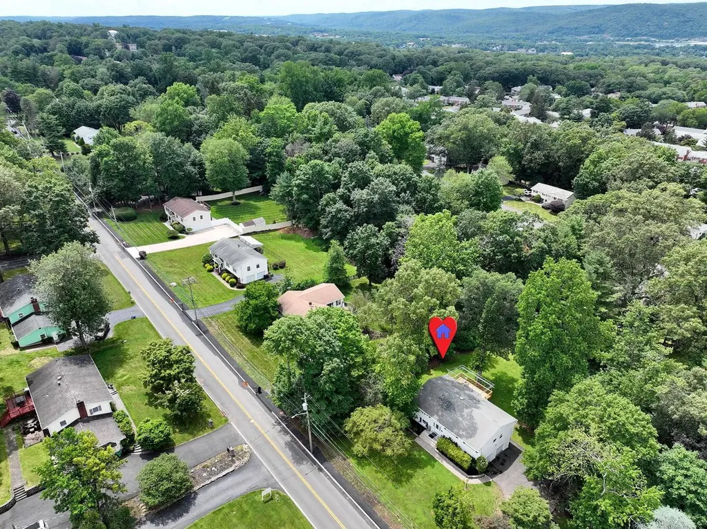 15 Cragmere Road Suffern NY 10901