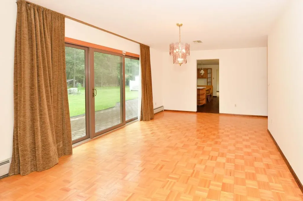 5 Rubinstein Court Spring Valley NY 10977