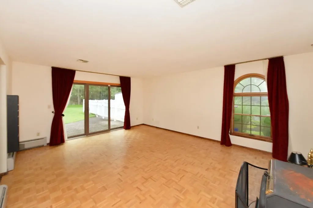 5 Rubinstein Court Spring Valley NY 10977